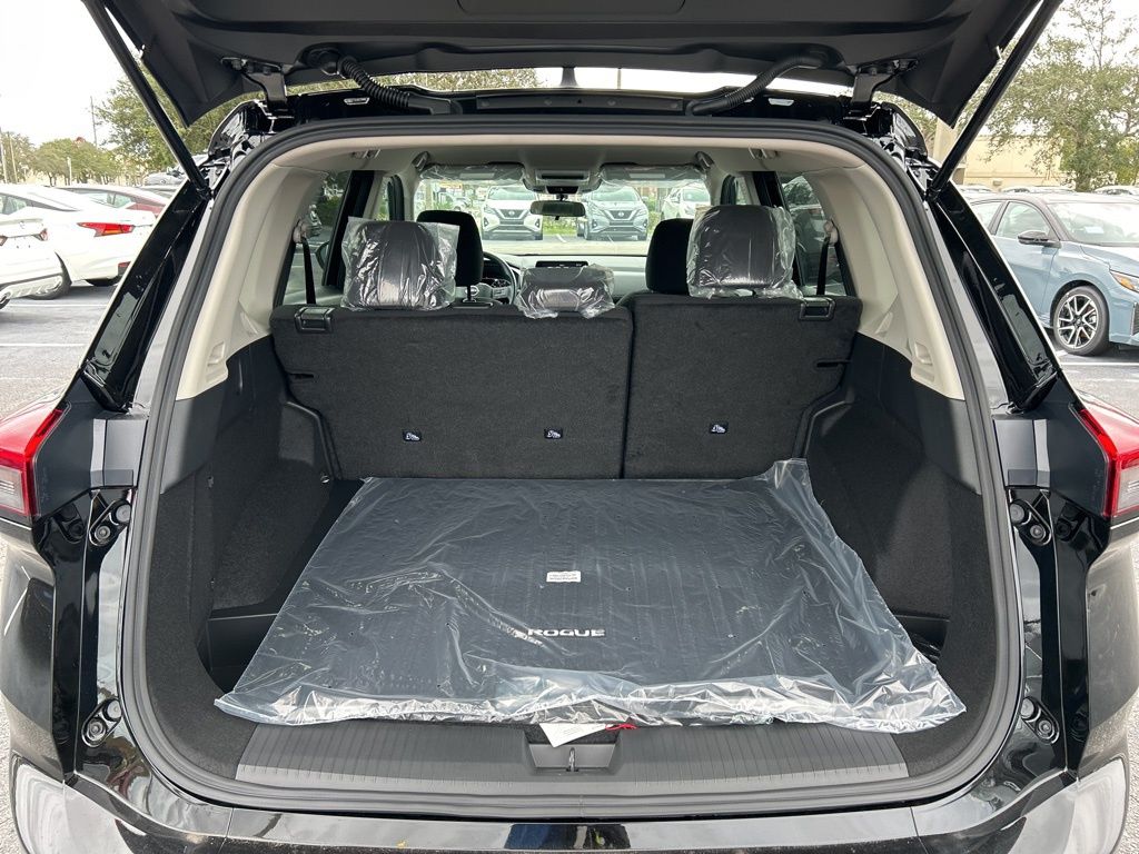 2025 Nissan Rogue S photo 27