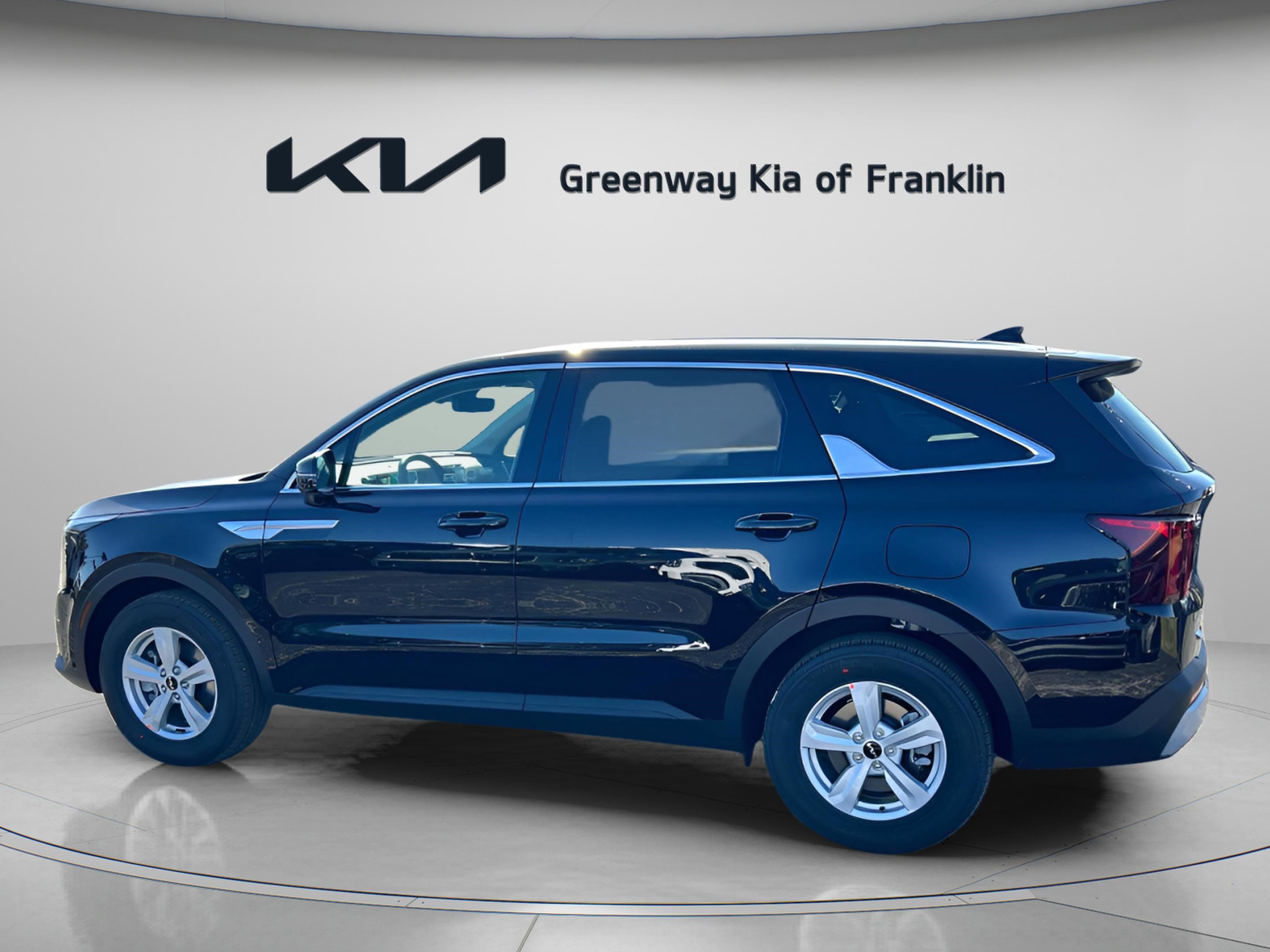 2026 Kia Sorento LX photo 4