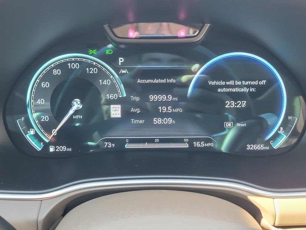 2022 GENESIS GV80 - Image 13