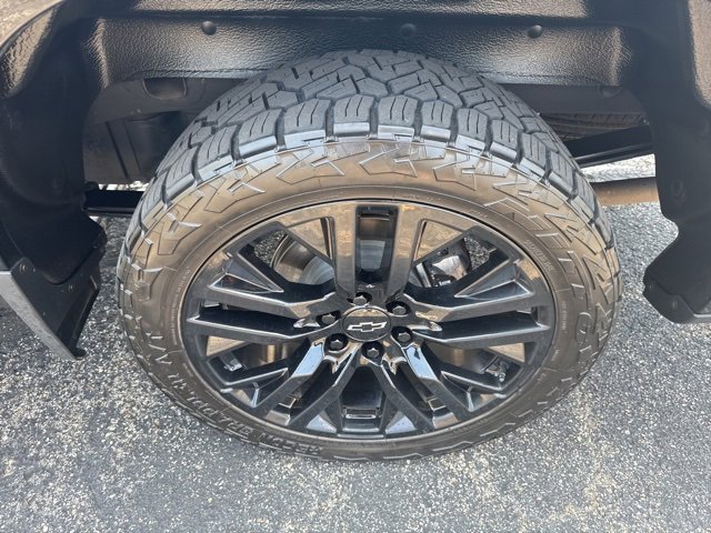 2024 Chevrolet Silverado 1500 RST photo 21