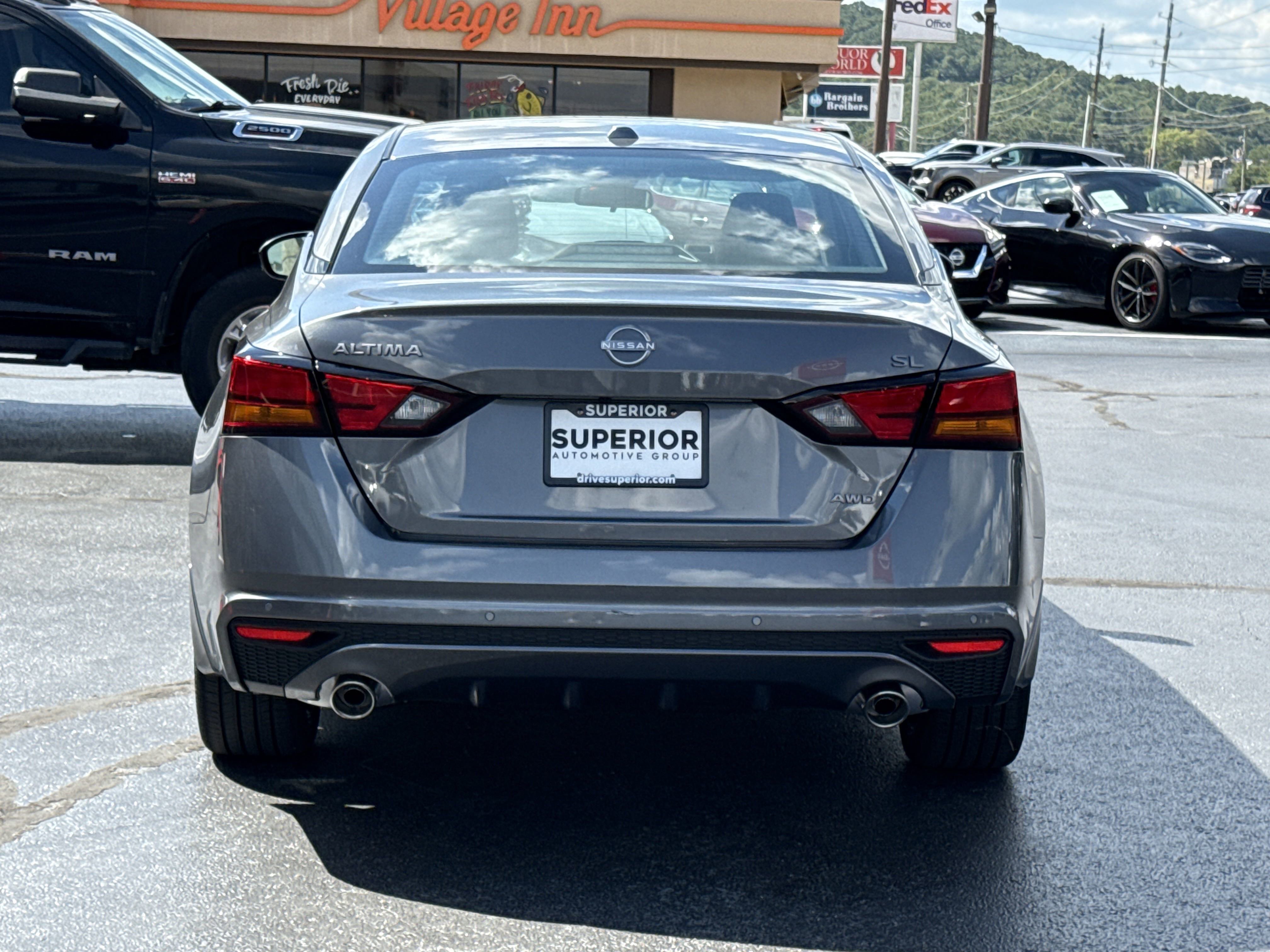 2025 Nissan Altima 2.5 SL photo 3