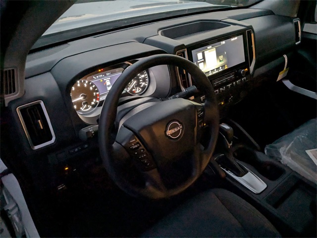 2025 Nissan Frontier SV photo 10
