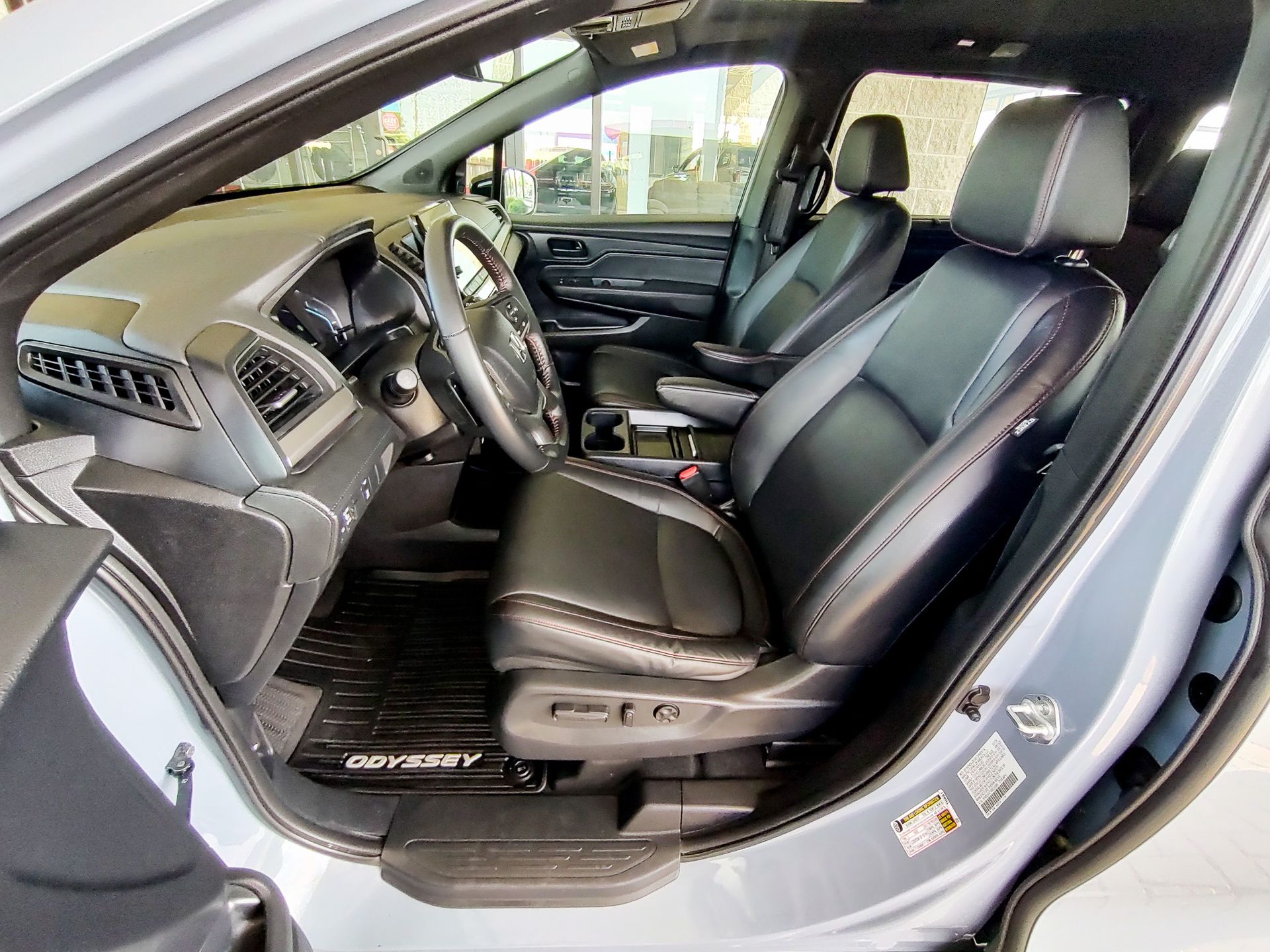 2024 Honda Odyssey Sport photo 3