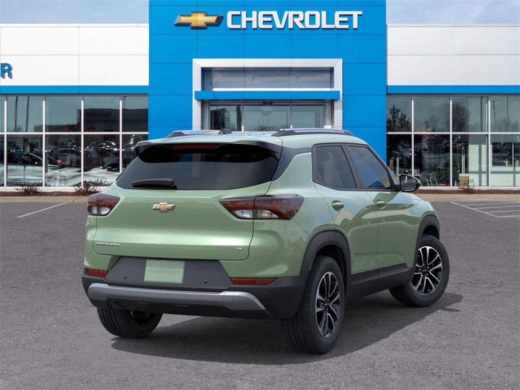 2026 Chevrolet Trailblazer LT photo 2