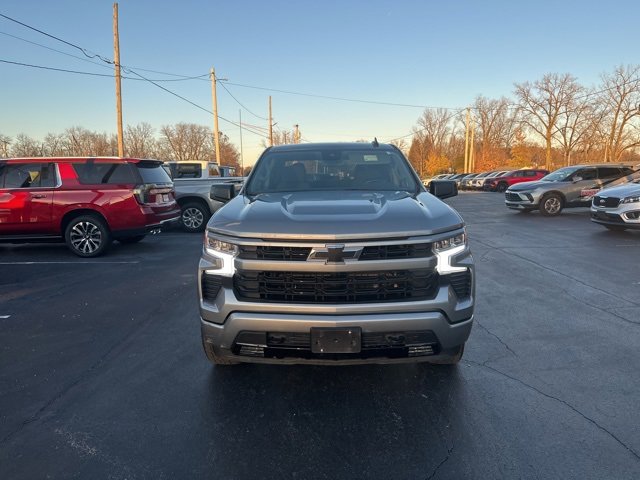 2024 Chevrolet Silverado 1500 RST photo 2