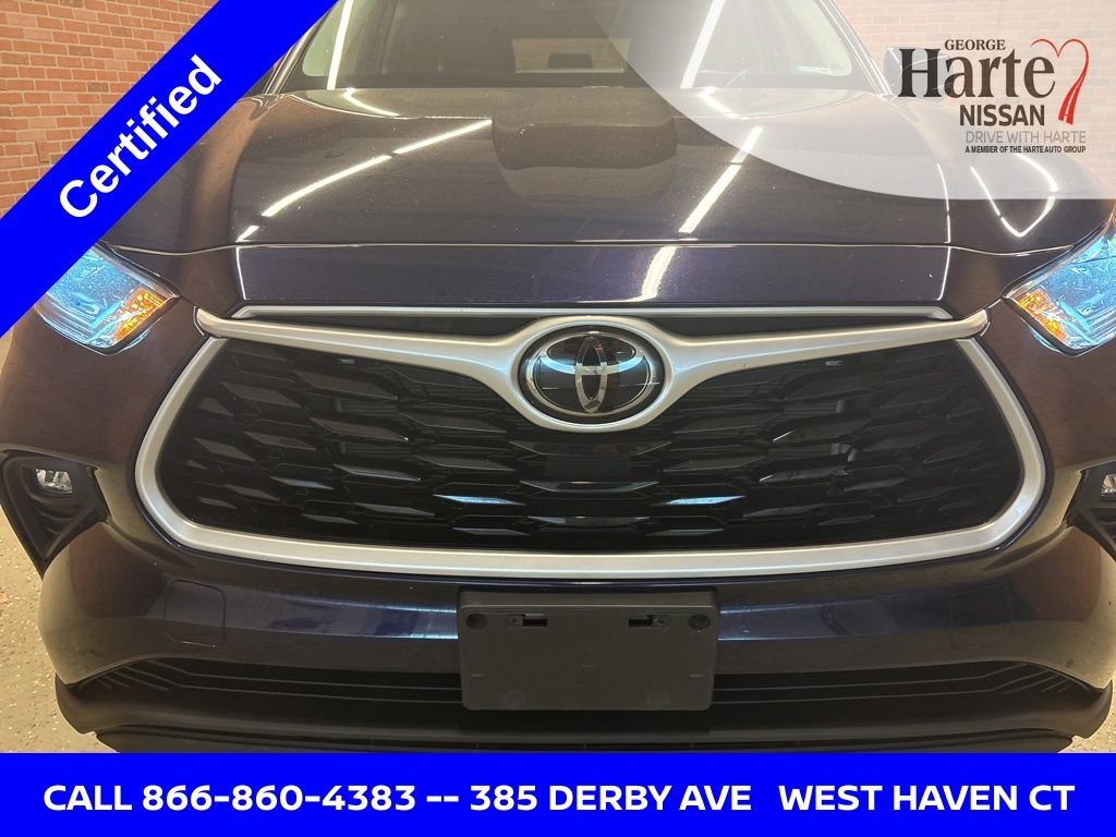 2021 Toyota Highlander XLE photo 24