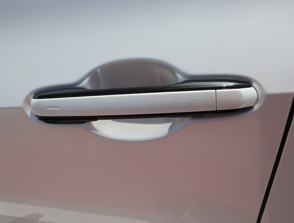 2025 Lexus NX 350 photo 11