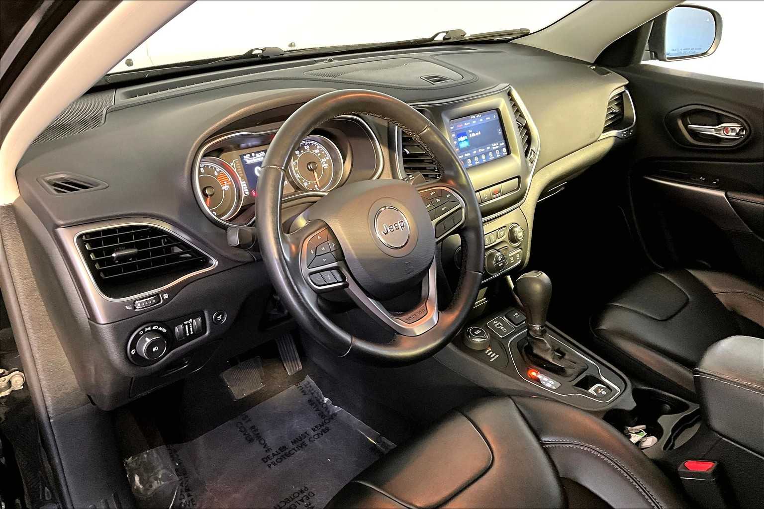 2020 Jeep Cherokee Latitude photo 16