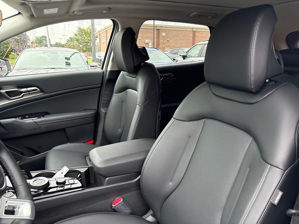 2025 Kia Sportage Hybrid EX photo 3