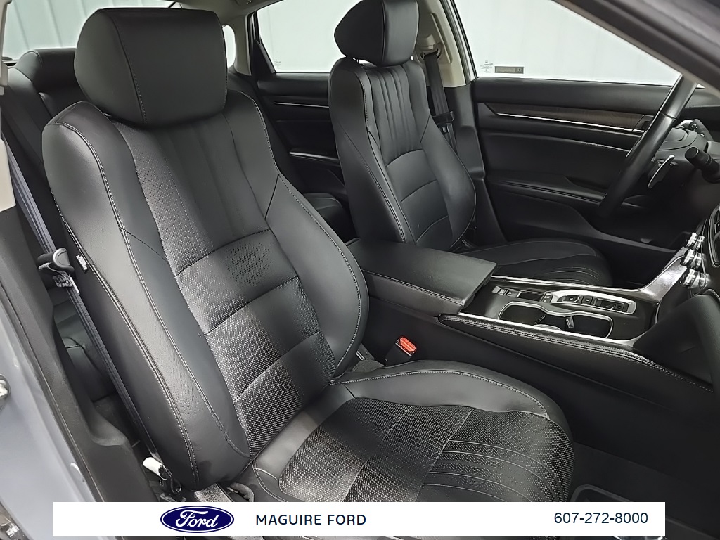 2019 Honda Accord EX-L 2.0T photo 15