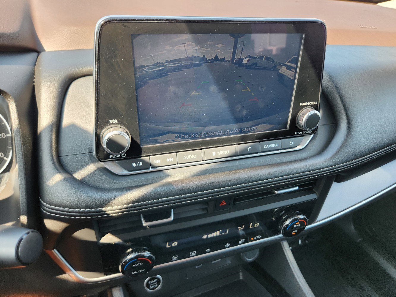 2023 Nissan Rogue SV photo 9