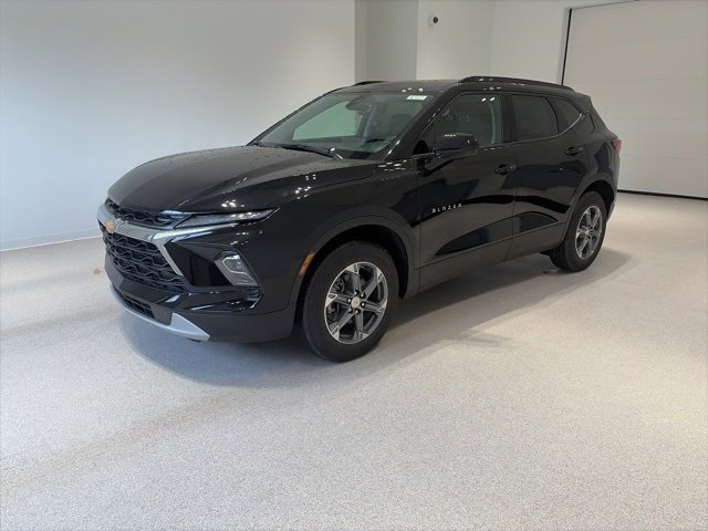 2025 Chevrolet Blazer 2LT photo 3