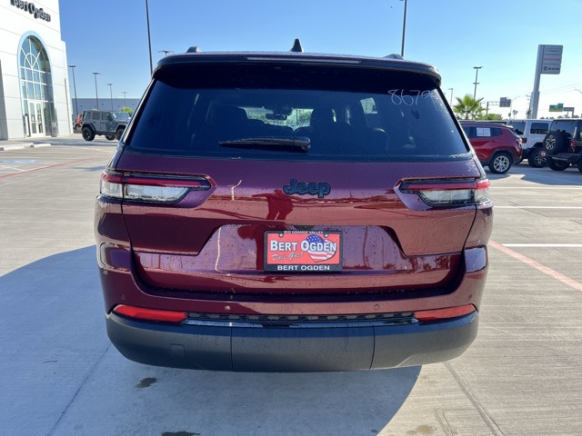 2025 Jeep Grand Cherokee Altitude X photo 4