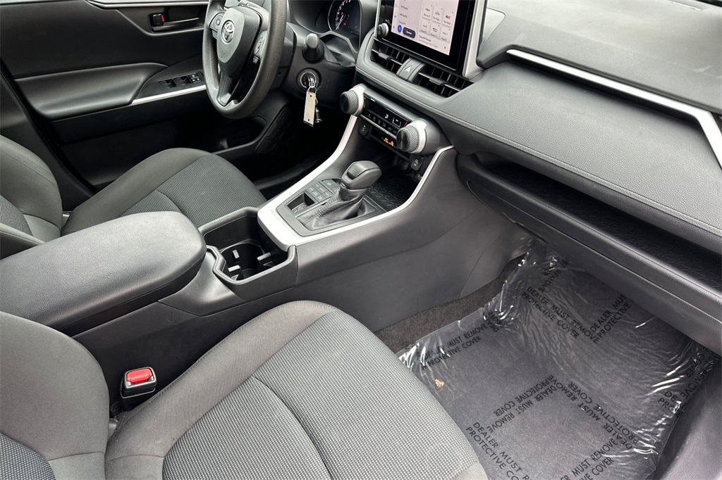 2024 Toyota RAV4 LE photo 14