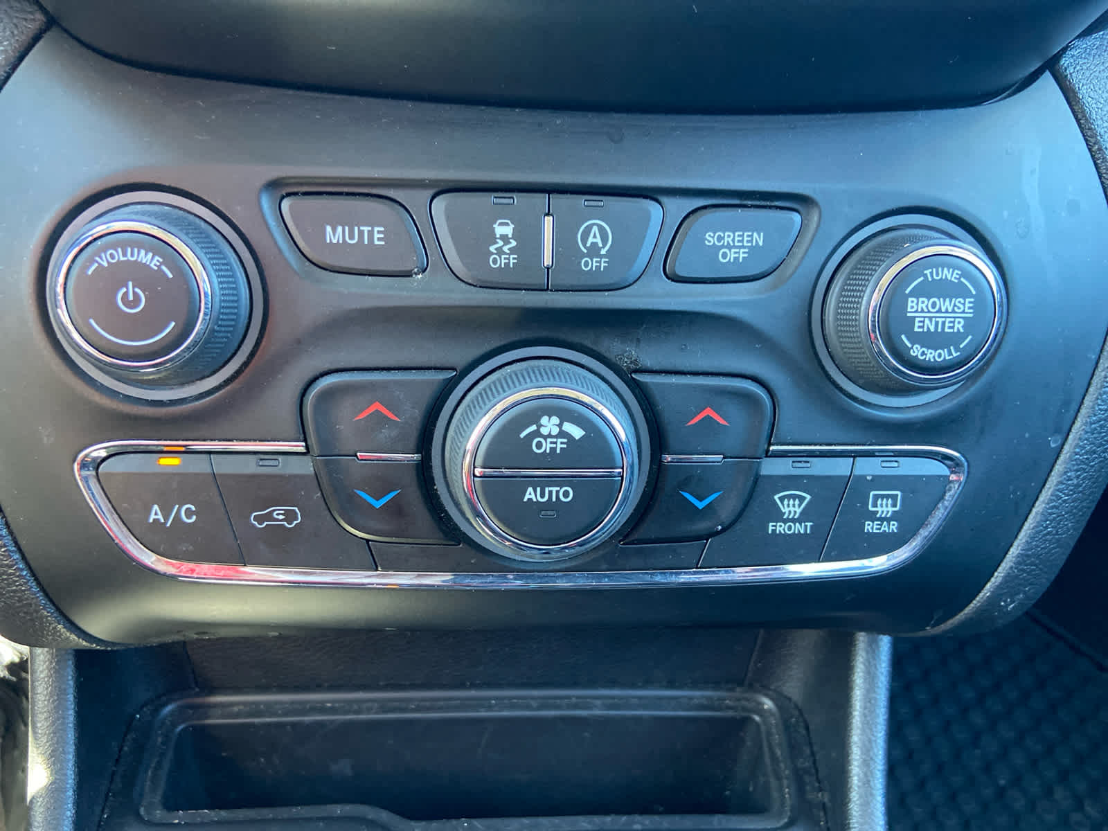 2021 Jeep Cherokee Trailhawk photo 18