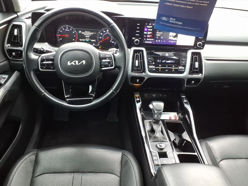 2022 KIA SORENTO - Image 9