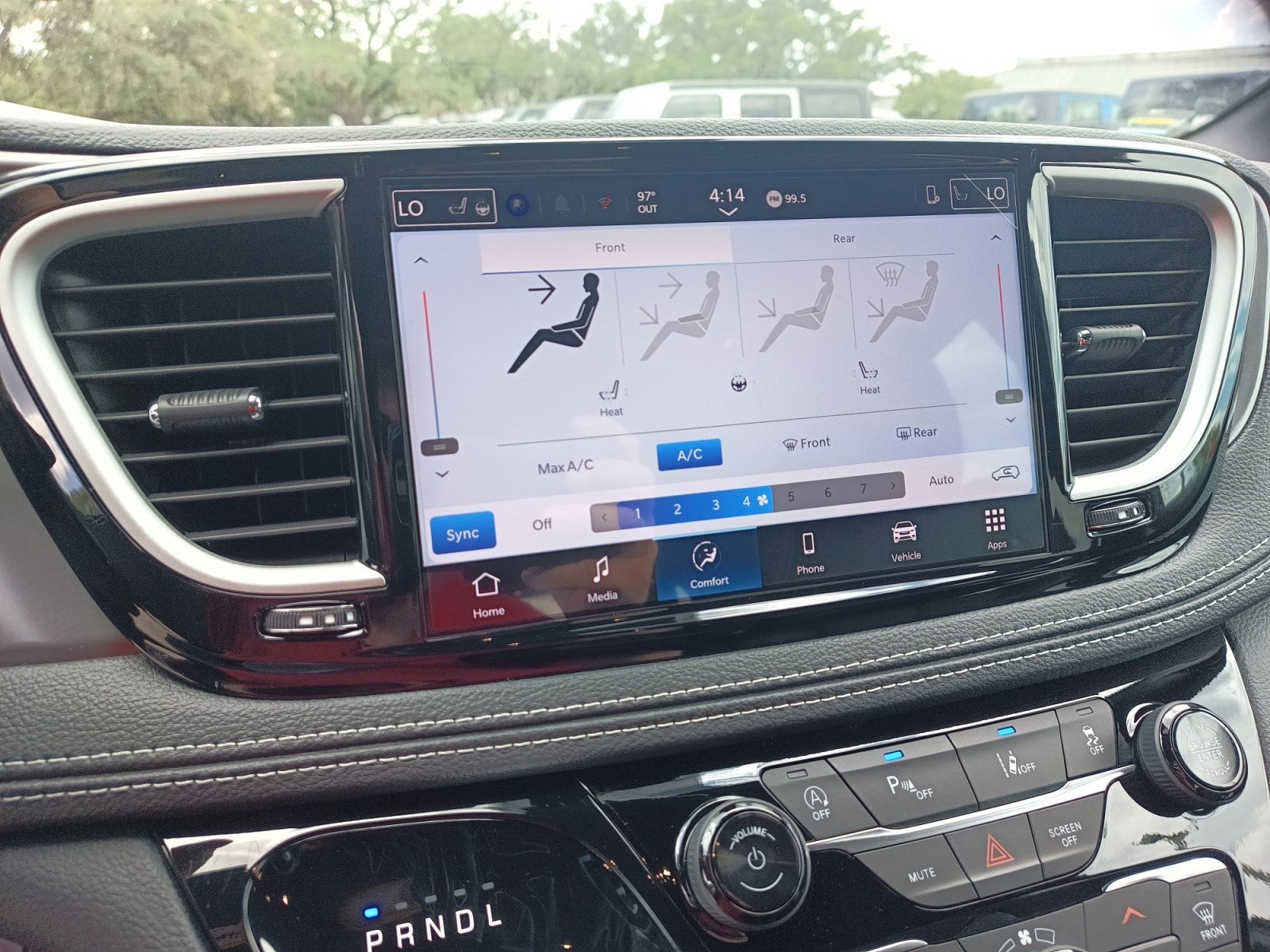 2026 Chrysler Pacifica photo 20