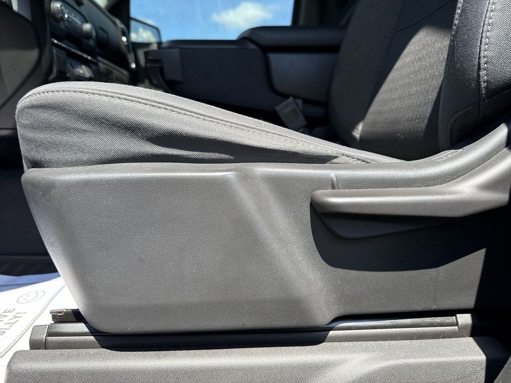2019 Chevrolet Silverado 1500 LT photo 12