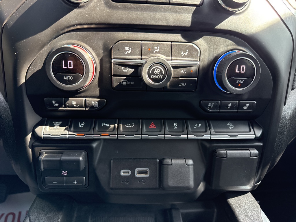 2023 Gmc Sierra HD AT4 photo 36