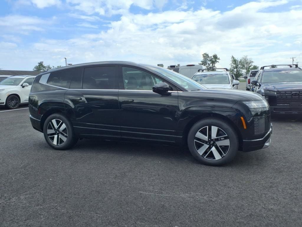 2026 Hyundai Ioniq SEL photo 4