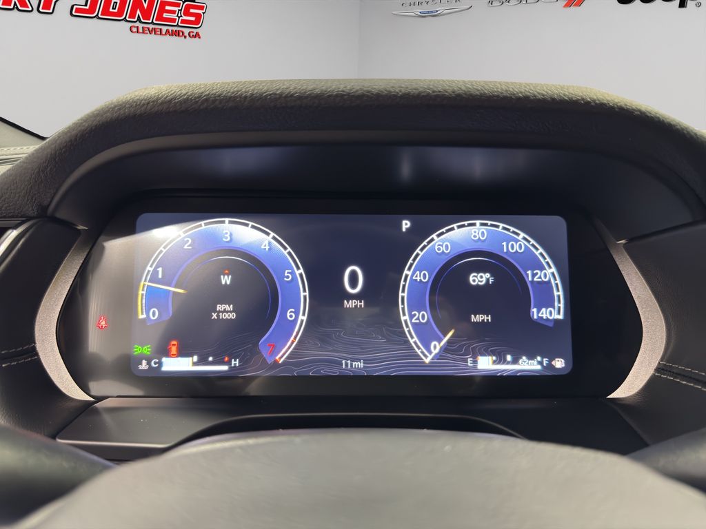 2025 Jeep Grand Cherokee Laredo Altitude photo 15