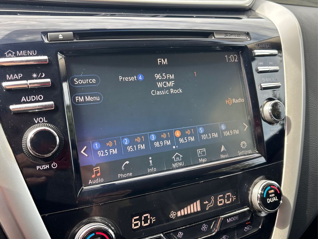 2017 Nissan Murano SL photo 25