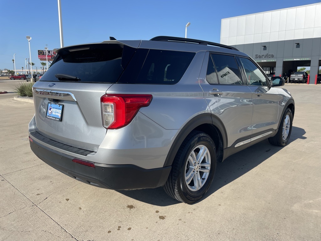 2024 Ford Explorer XLT photo 2