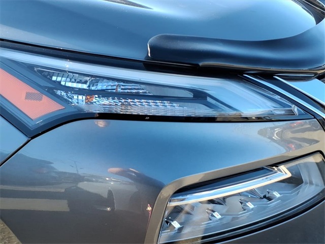 2021 Nissan Rogue SV photo 17