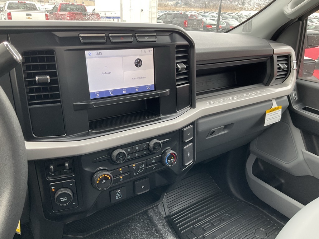 2024 Ford F-350 XL photo 3