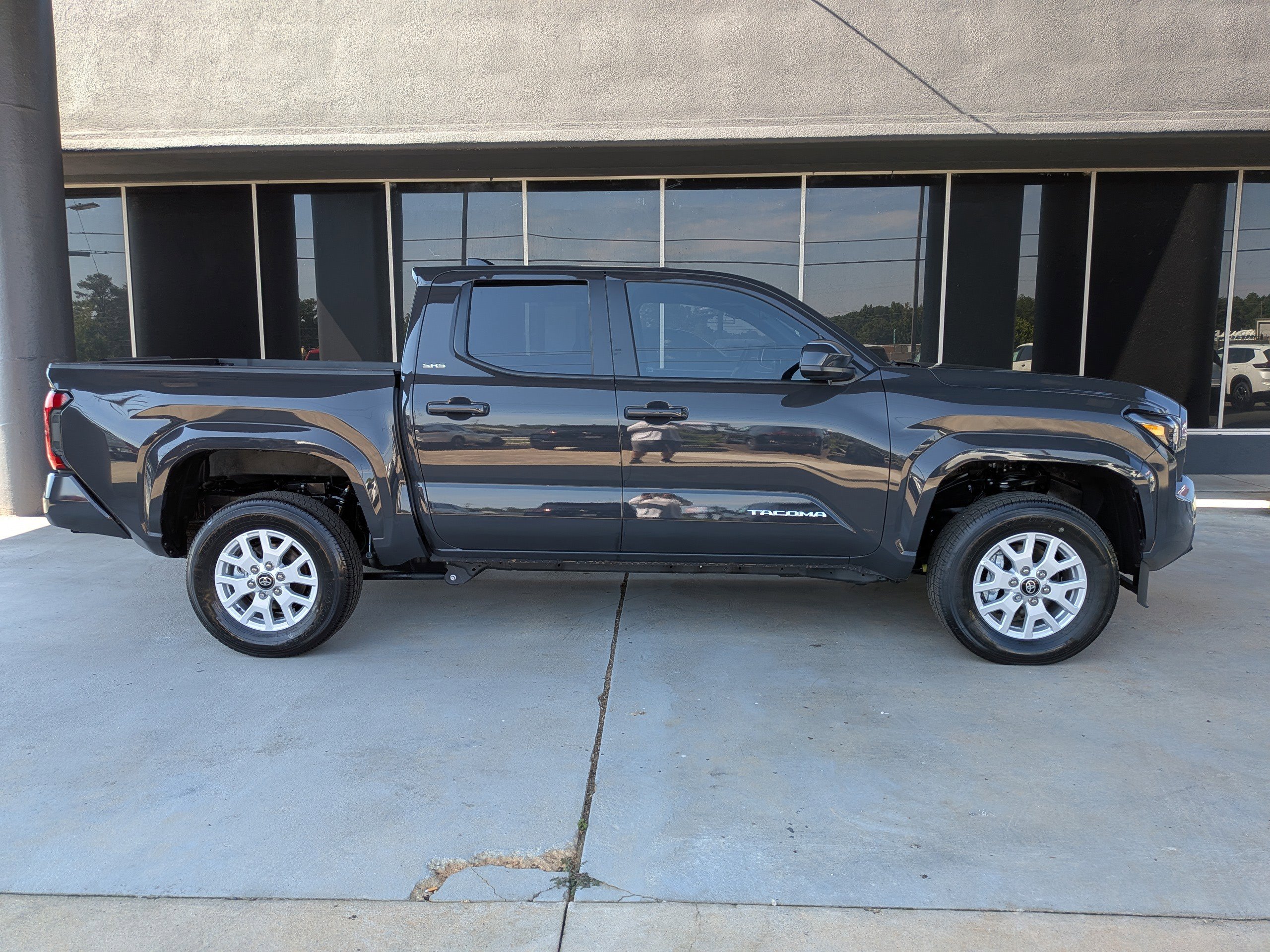 2025 Toyota Tacoma SR5 photo 2