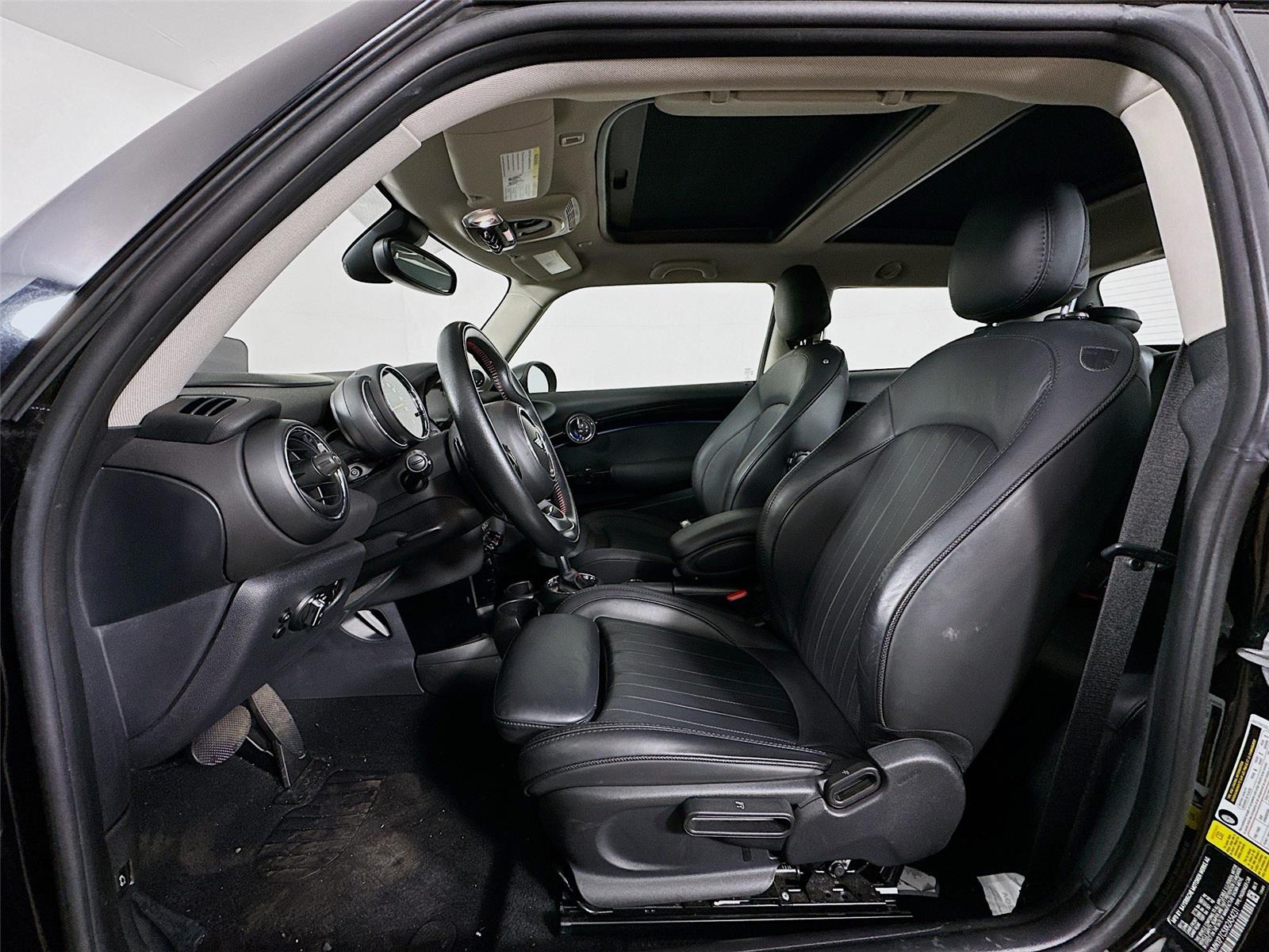 2019 Mini Cooper 2 Door Hardtop S photo 6