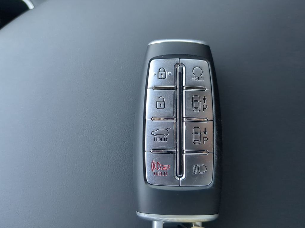 2025 Genesis GV70 3.5T Sport photo 28