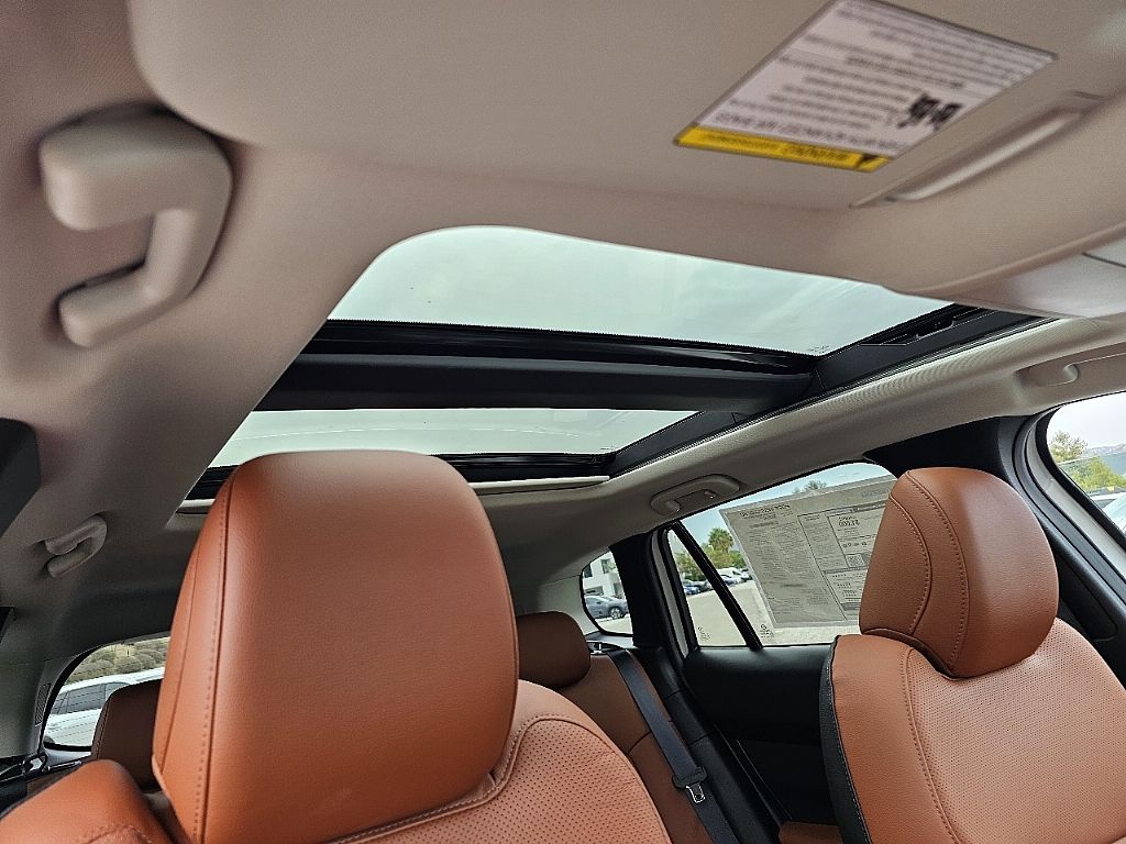 2025 Mazda CX-50 2.5 Turbo Premium Plus photo 2