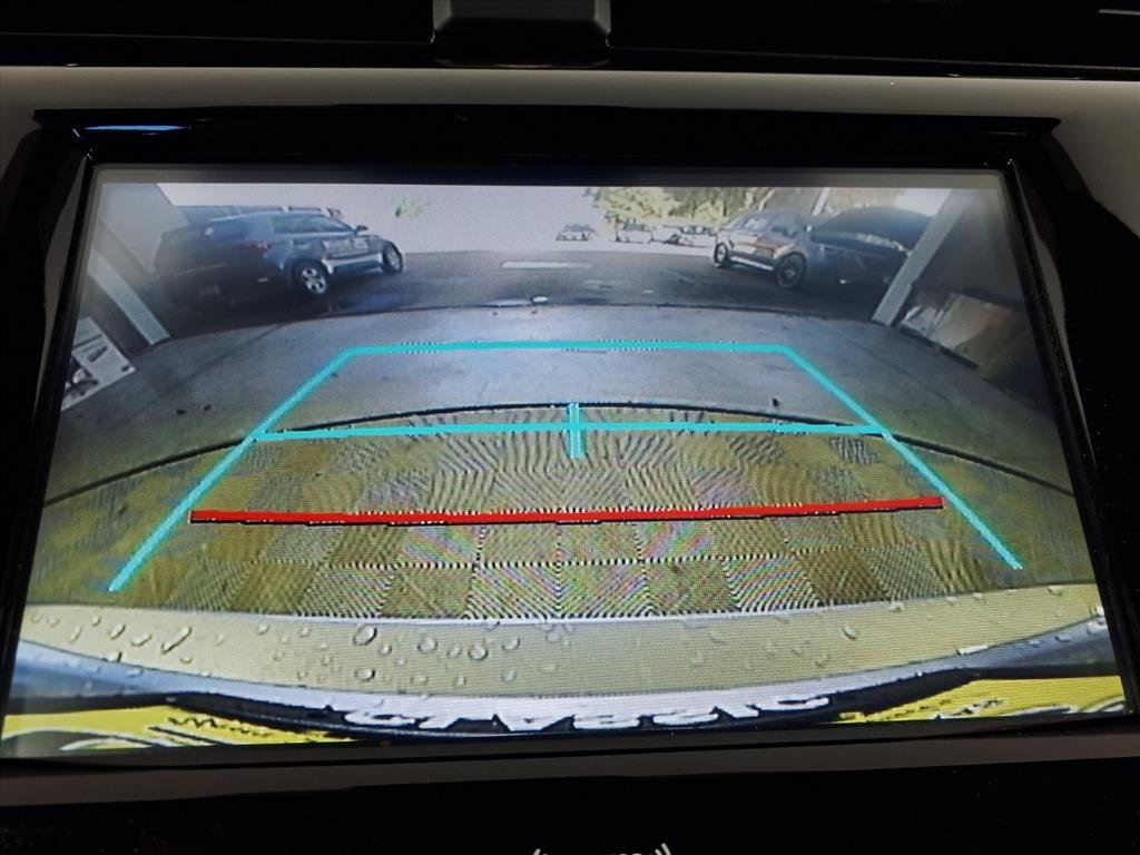 2020 Toyota Camry SE photo 4