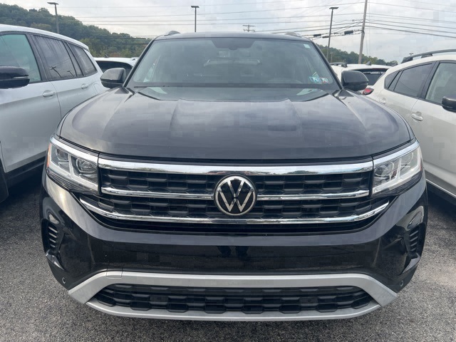 2022 Volkswagen Atlas Cross Sport V6 SE Technology photo 2