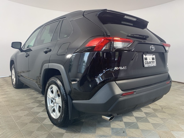 2021 Toyota RAV4 XLE photo 4