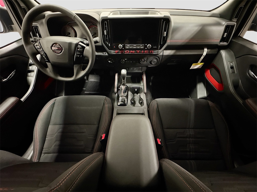 2025 Nissan Frontier PRO-4X photo 6