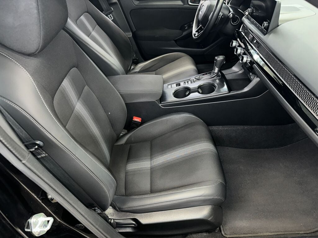 2022 Honda Civic Sport photo 24