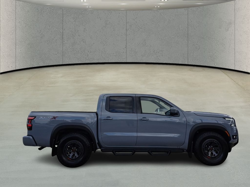 2025 Nissan Frontier PRO-X photo 3