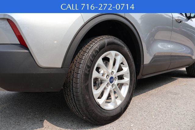 2022 Ford Escape SE photo 3