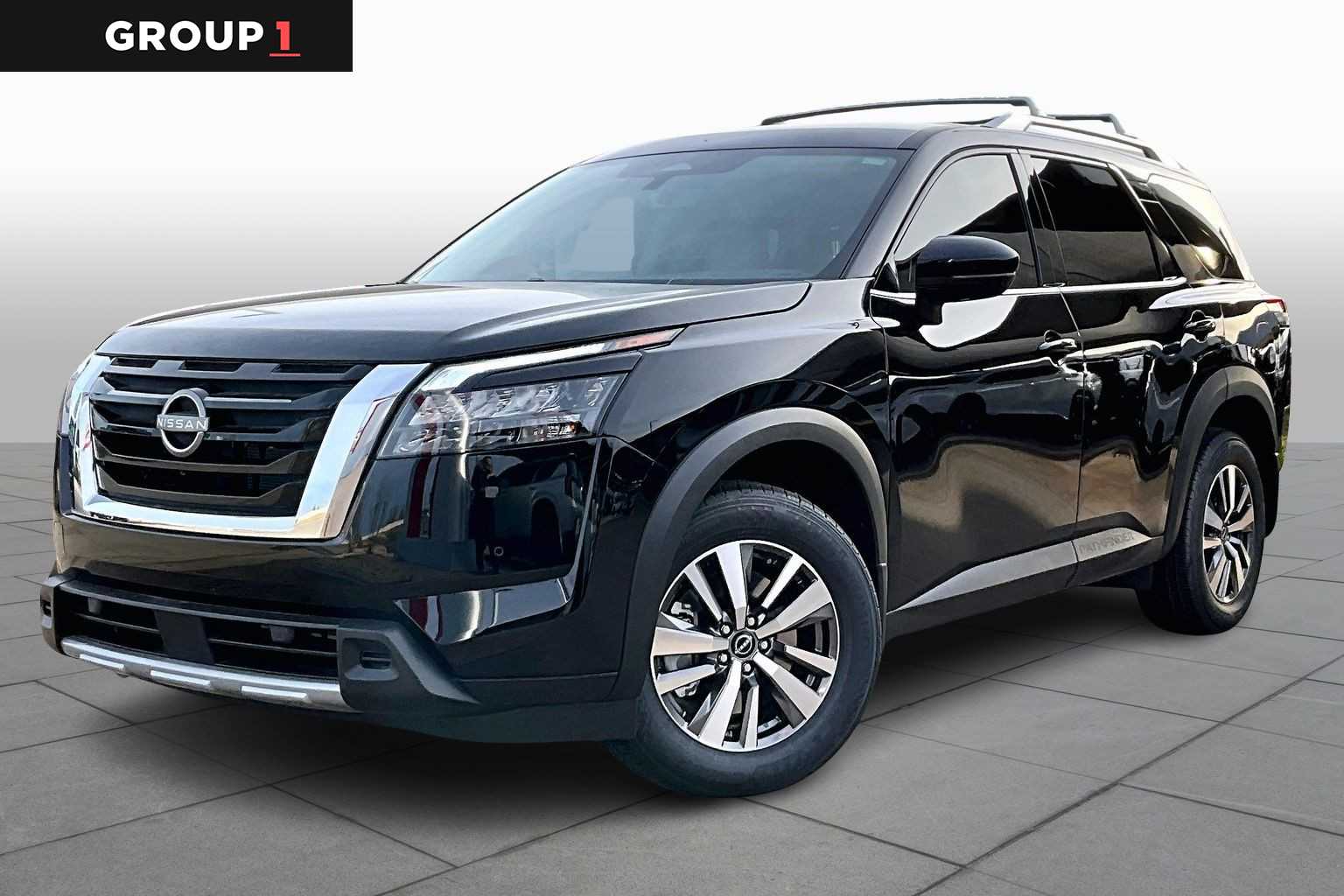 2025 Nissan Pathfinder SL's photo