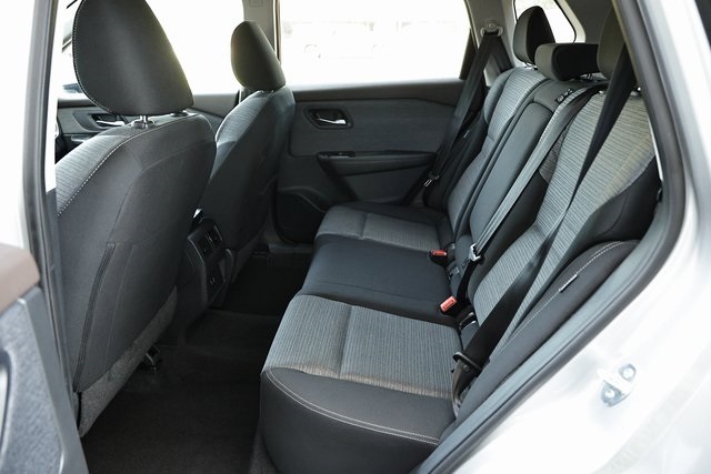 2023 Nissan Rogue SV photo 25