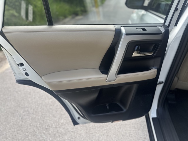 2022 Toyota 4Runner SR5 Premium photo 14