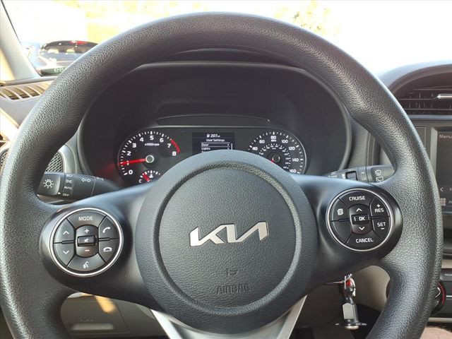 2022 Kia Soul LX photo 18