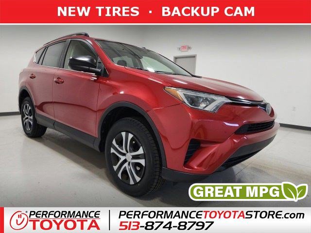 2017 Toyota RAV4 LE's photo