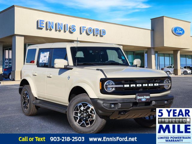 2025 Ford Bronco 4-Door Outer Banks's photo