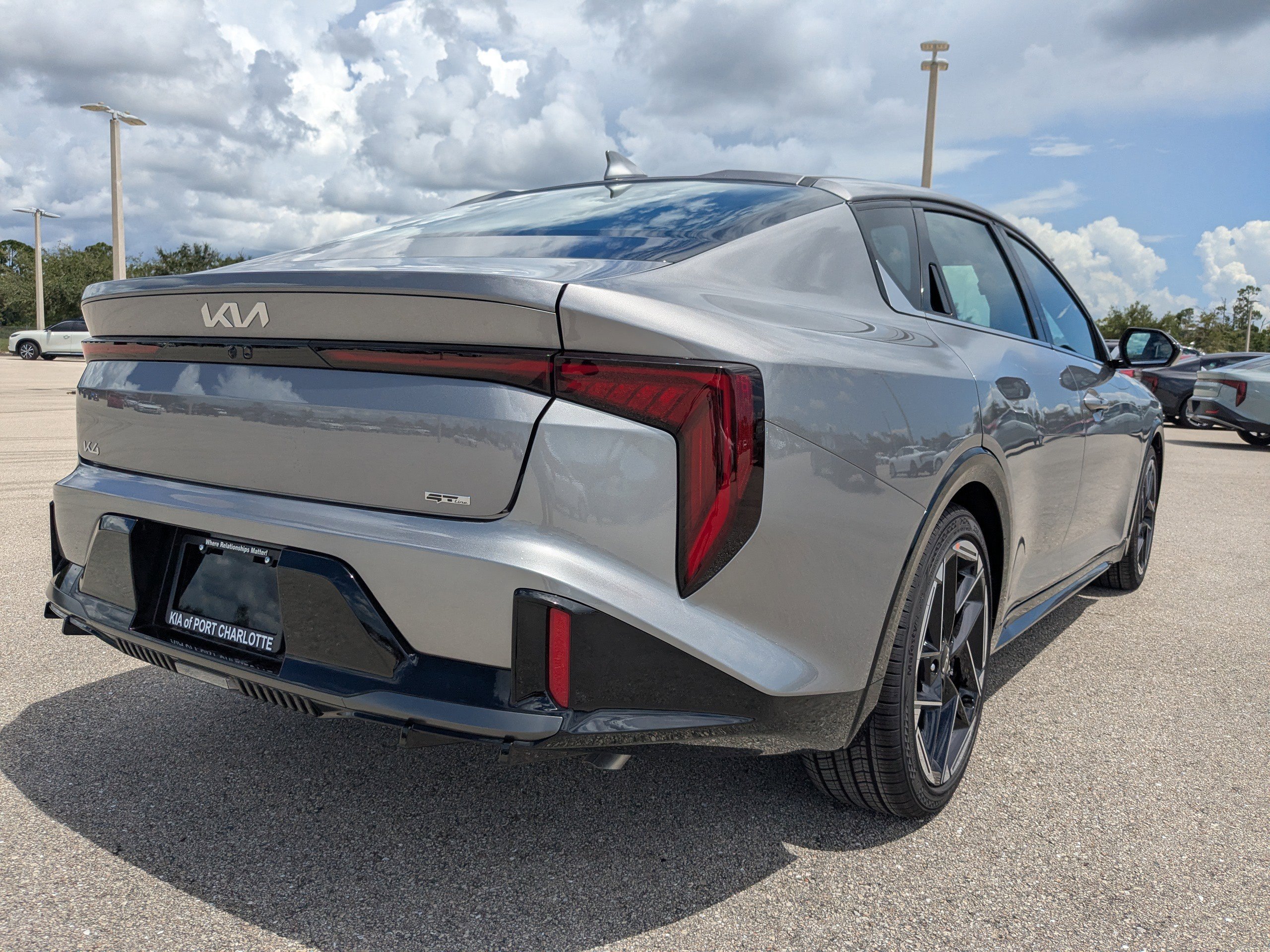 2025 Kia K4 GT-Line photo 5