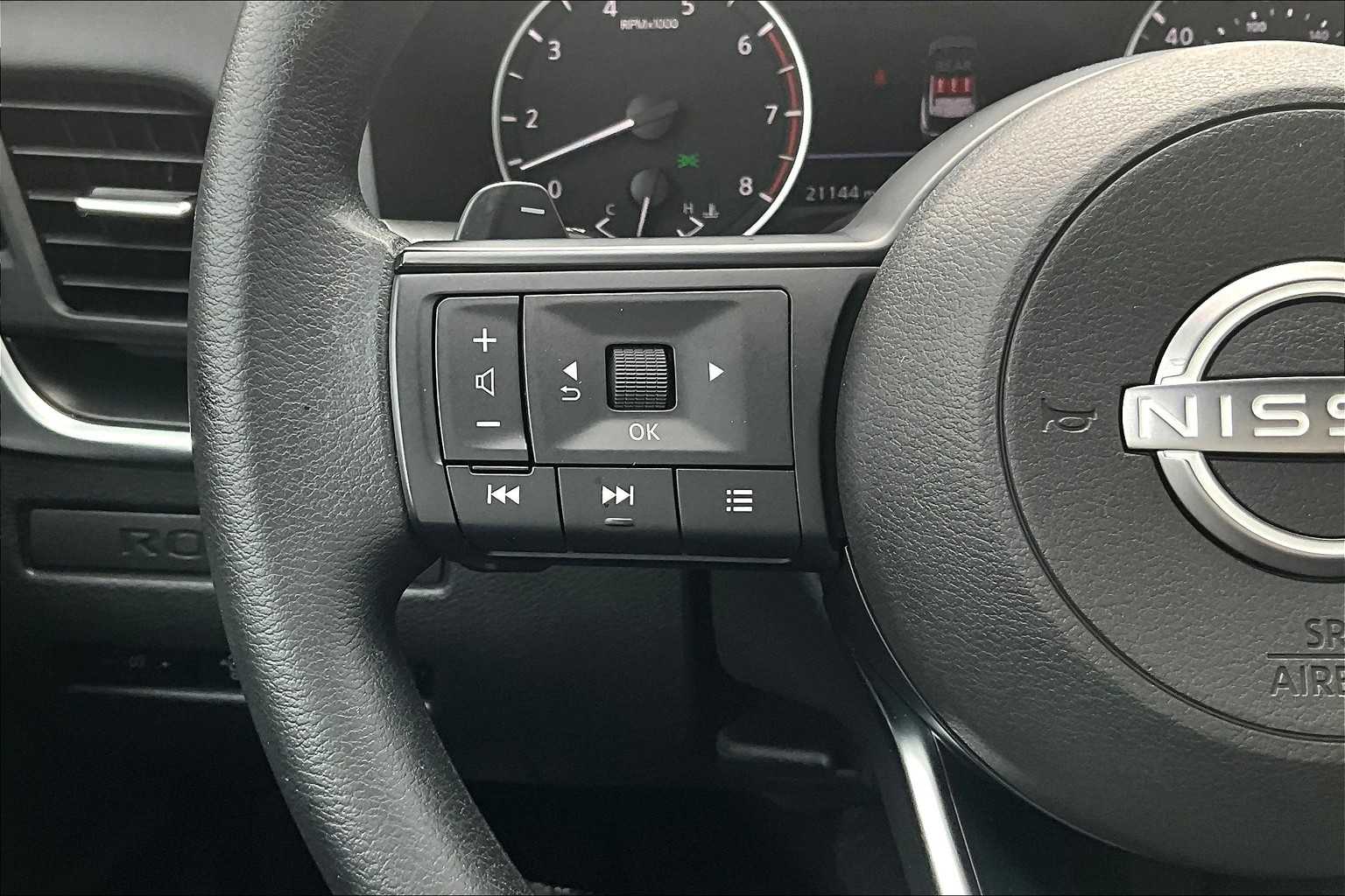 2023 Nissan Rogue S AWD photo 21