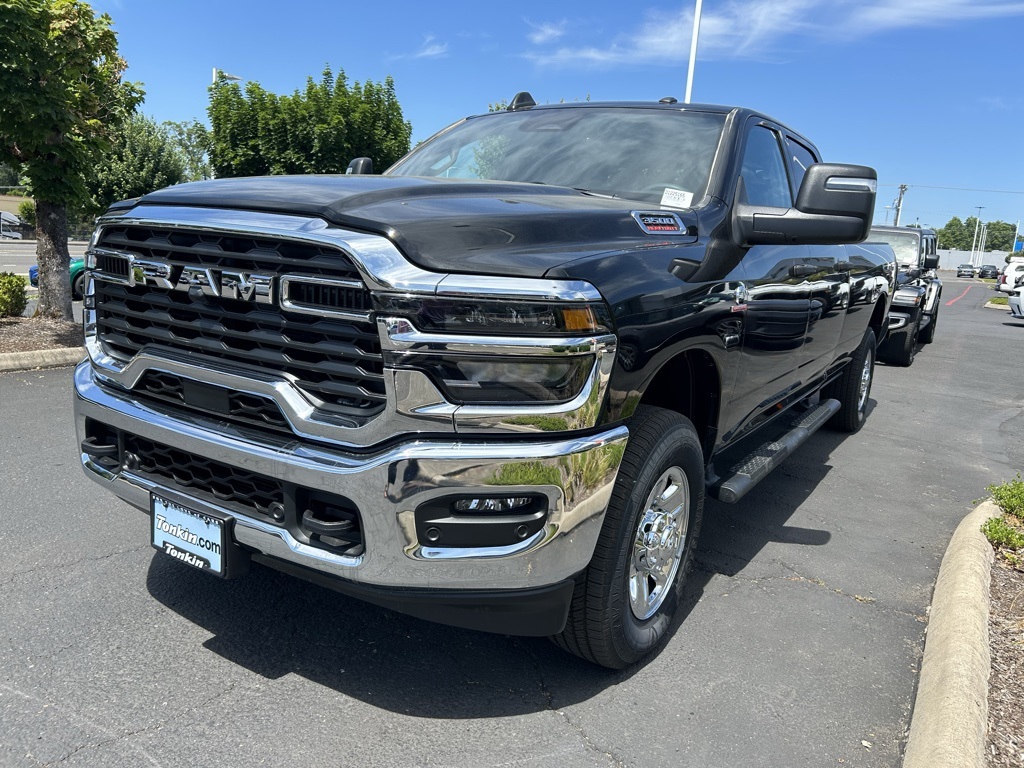 2025 Ram 3500 Tradesman photo 4
