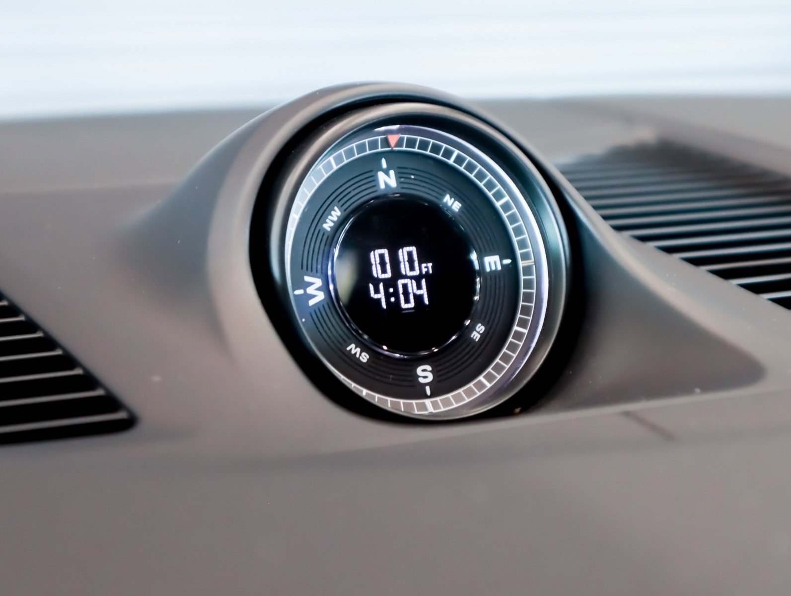 2024 Porsche Cayenne Coupe photo 21
